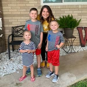 Meet your Posher, Kendra